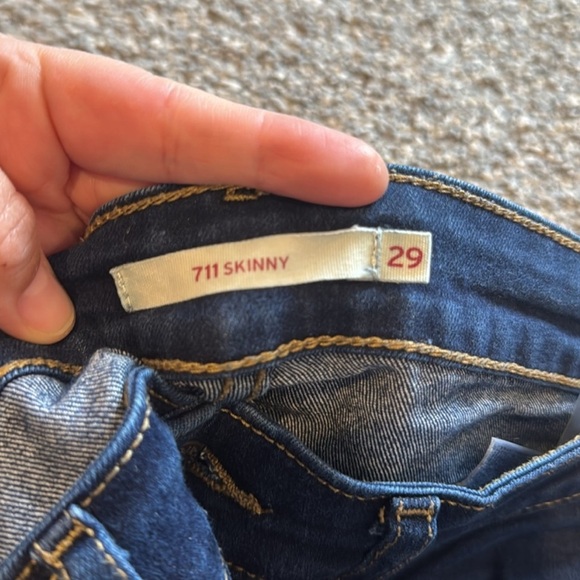 THREE JEAN BUNDLE: Levi’s 711 Skinny Jeans - Picture 8 of 16